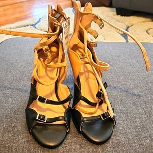Zara Sandals/Size: 6.5
